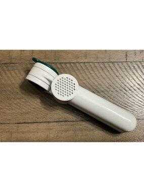Tupperware Garlic Press Crusher White Green